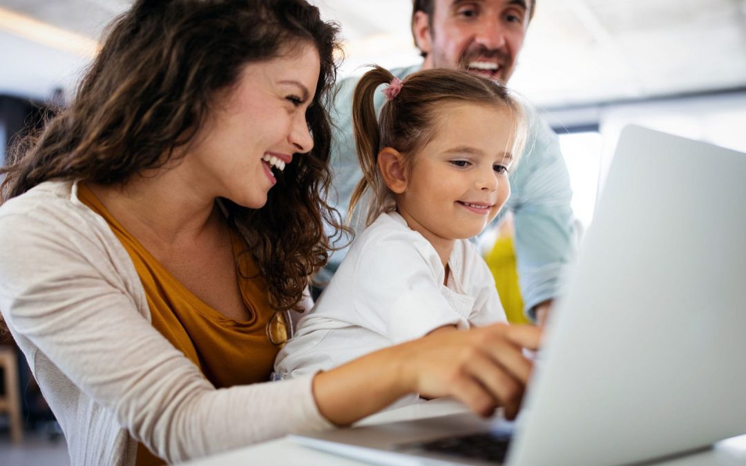 Family enrolling in private school online